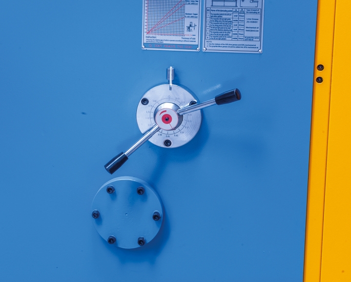 Bernardo Hydraulische Tafelschere HSB 2000 x 6 *