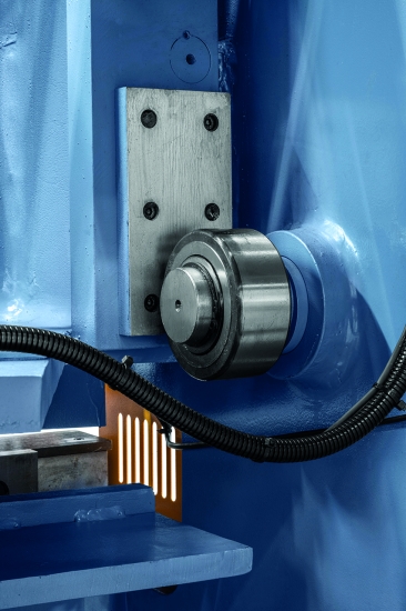 Bernardo Hydraulische Tafelschere HKS 2000 x 8 *