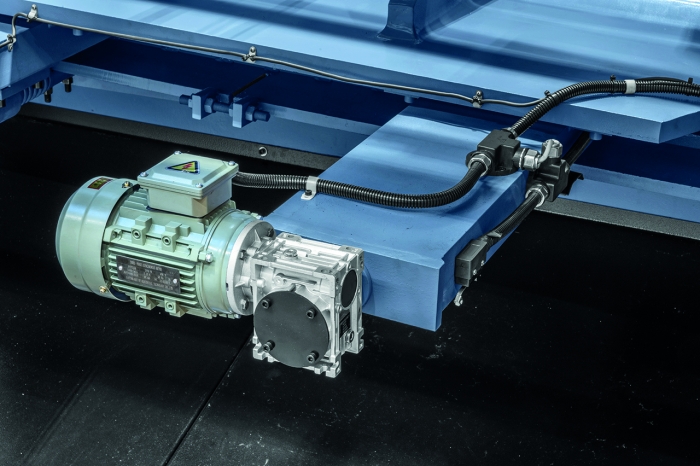 Bernardo Hydraulische Tafelschere HKS 2000 x 8 *