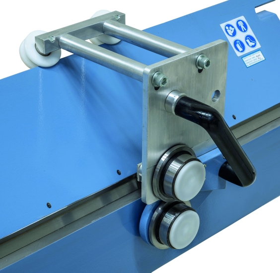 Bernardo Schwenkbiegemaschine BB 3000 RS mit Rollenschere