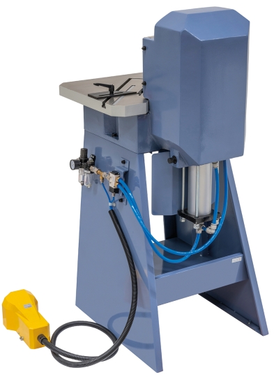 Bernardo Pneumatische Ausklinkmaschine AK 150 PT