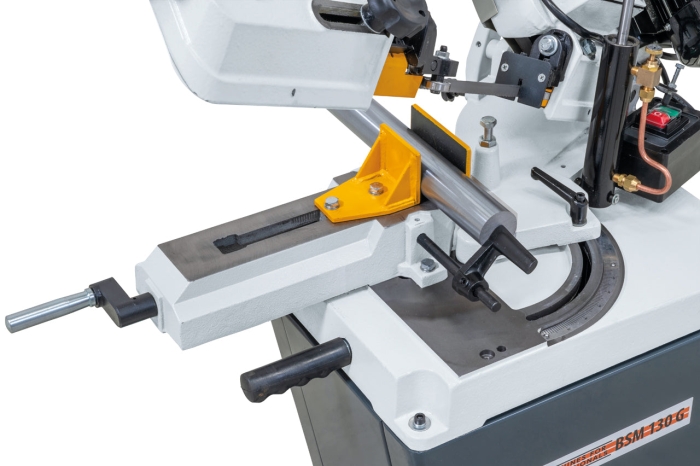Doppelgehrungsbandsäge BSM 130 G / 230 V schraubstock mit werkstück 2