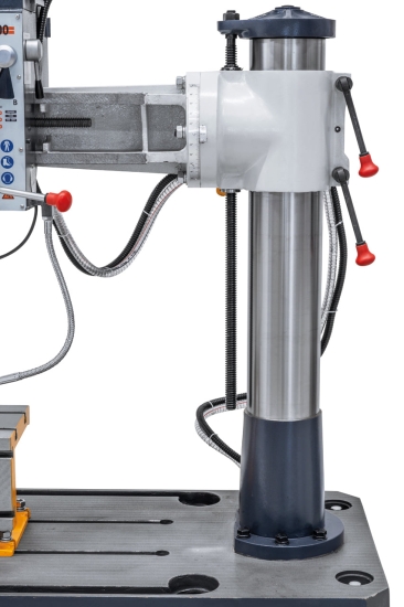 Radialbohrmaschine RDM 32 - 700 / 400 V säule