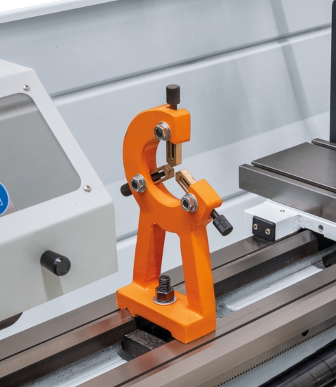 Leit- und Zugspindeldrehmaschine DM 900 V / 230 V mit Untergestell SL 12
