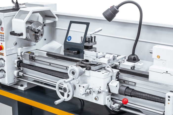 Leit- und Zugspindeldrehmaschine DM 1000 eco-D schlitten