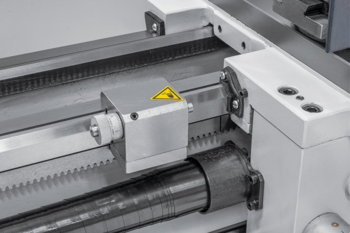 Leit- und Zugspindeldrehmaschine DM 1000 Vario mikrometerlängsanschlag