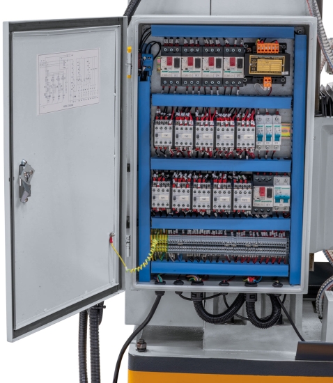 Universalfräsmaschine FM 80 DRO