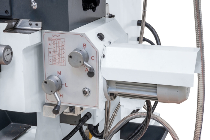 Universalfräsmaschine UFM 260 vorschub