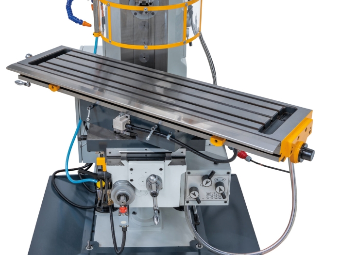 Universalfräsmaschine UFM 320 frästisch geschwenkt 2