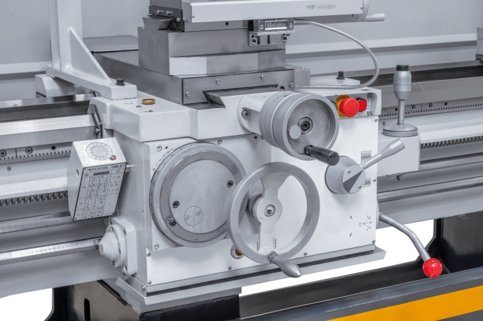 Universaldrehmaschine TL 660 x 1500 D handräder schlitten links