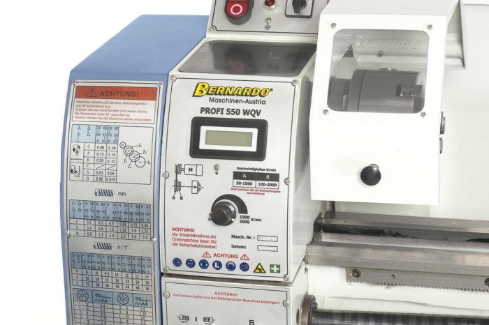 Elektronisch, stufenlose Drehzahlregelung, leichtes Ablesen mittels Digitalanzeige.