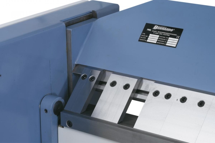 Die herausnehmbaren Segmente ermöglichen eine Vielzahl von Biegemöglichkeiten.