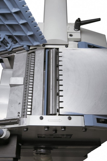 Durch die präzisionsgelagerte Messerwelle und der geriffelten Einzugswalze werden beste Hobelergebnisse erzielt. 